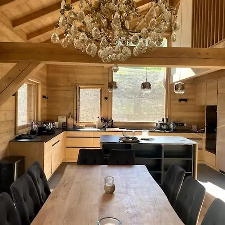 Familial Vue Montblanc Chalet *